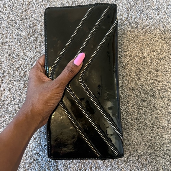 Tarnish Black Genuine Leather Patent 13 Card Slot Wallet/Clutch Zipper Trim - Picture 2 of 10